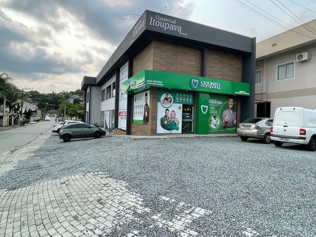 Alugo - loja térrea em excelente localização 
