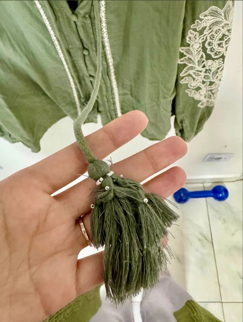 blusa zara boho verde caqui bordada - Foto 4