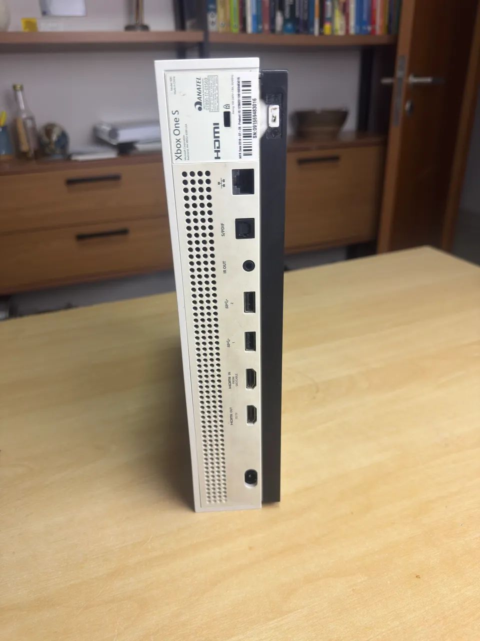 Xbox One S 1TB Com 2 Controles! - Foto 5