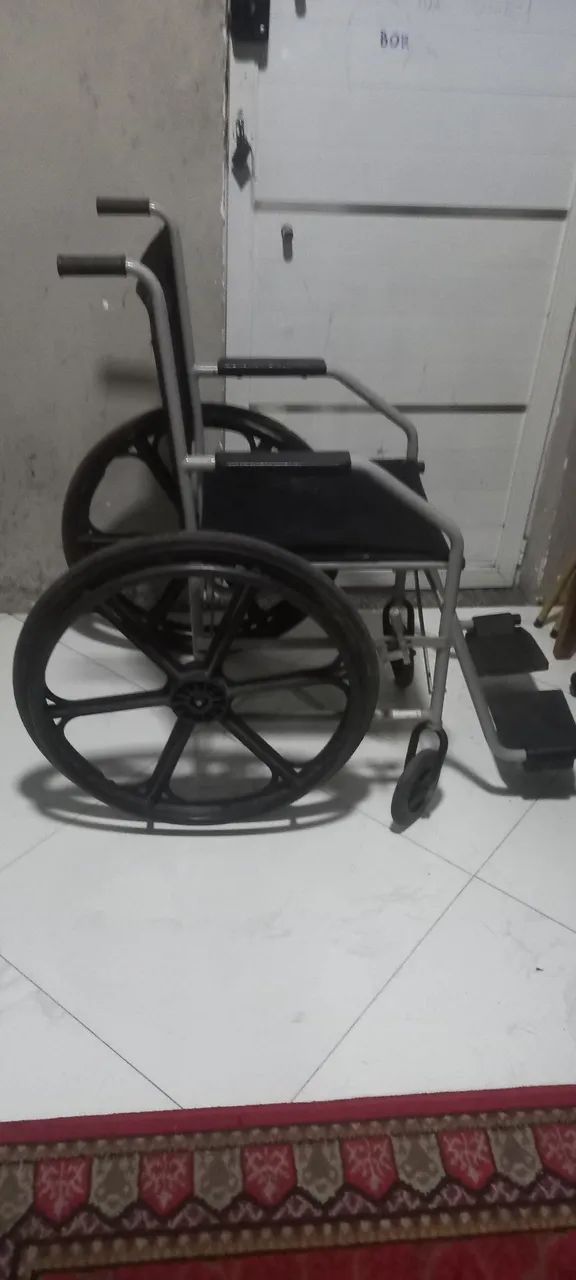 Cadeira de rodas - Foto 2