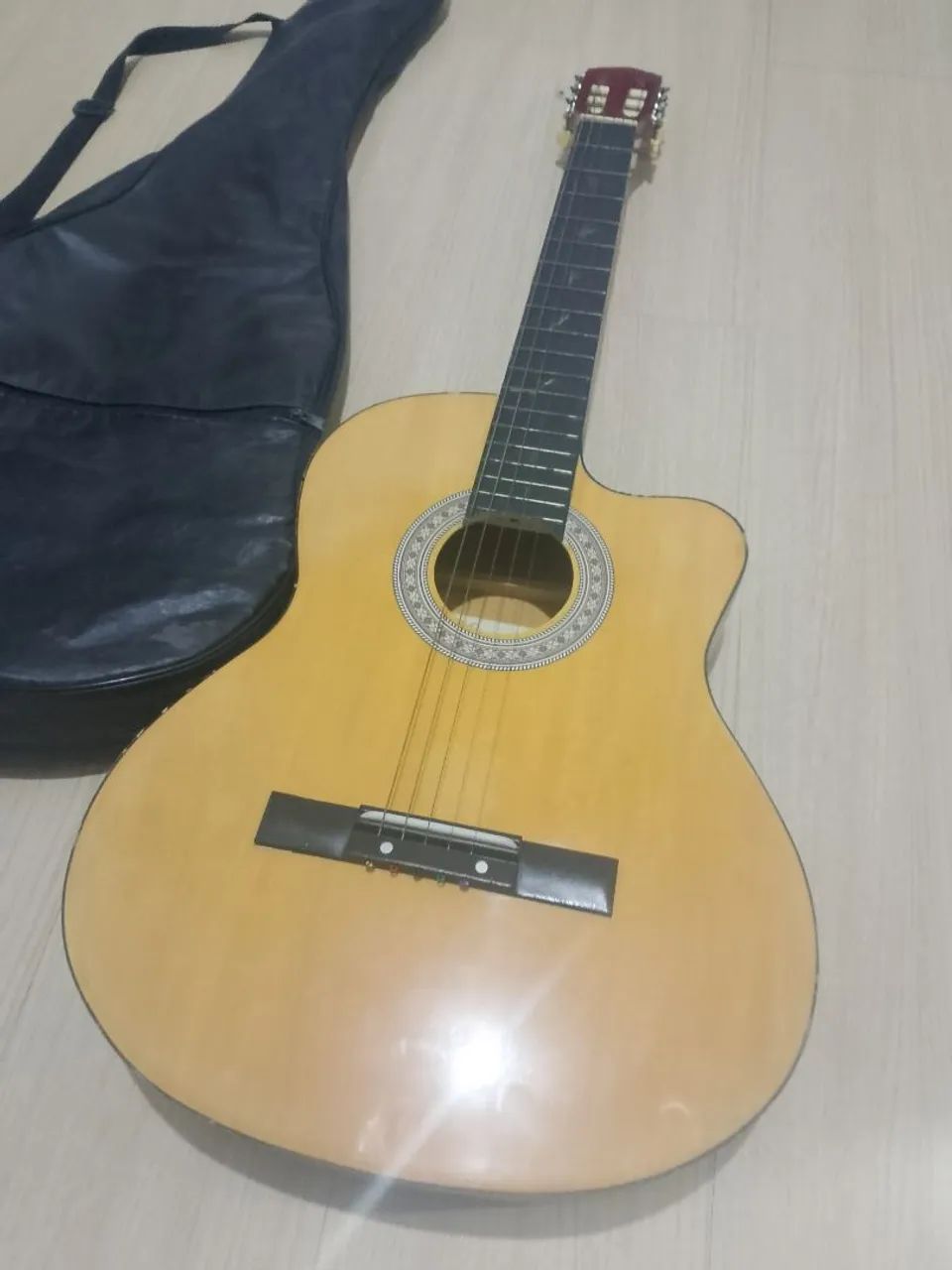 Vendo violão 