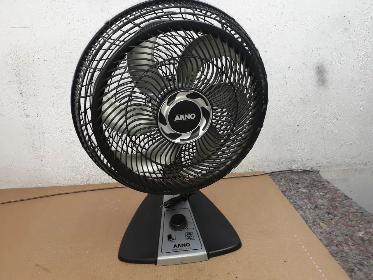 Ventilador ARNO 110v-helice 40cm