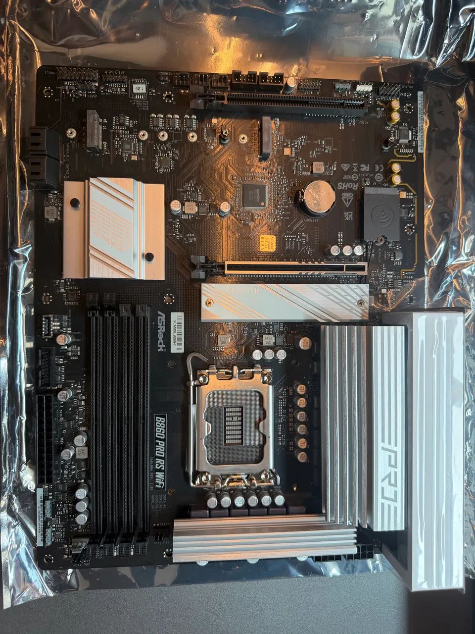 Placa mãe asrock B860 RS WIFI - Foto 2