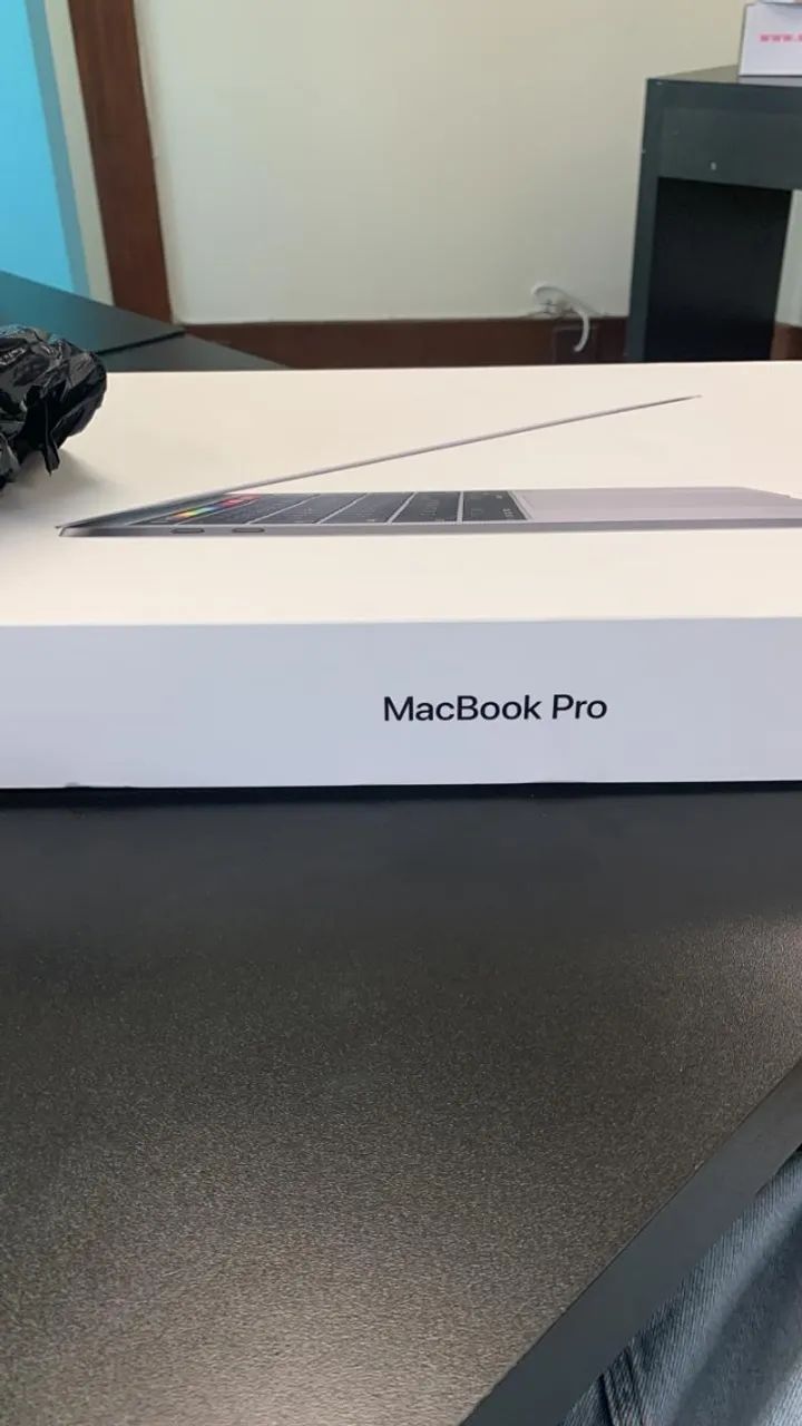 MacBook Pro 13" 2019 Touch Bar i5 8GB 256GB - Ótimo estado