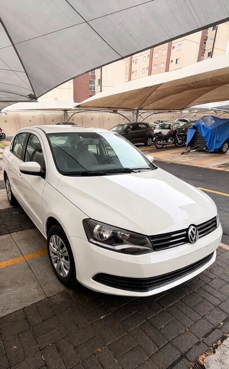 Volkswagen Voyage VOYAGE 1.0/1.0 City Mi Total Flex 8V 4p 2014