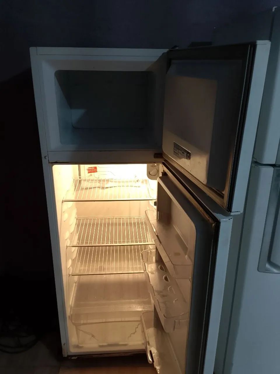 Vendo geladeira Electrolux - Foto 4