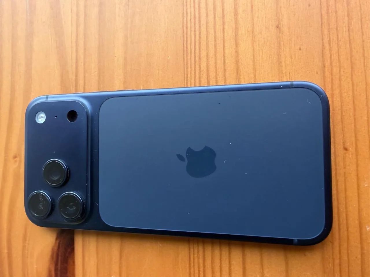 iPhone 17 pro max 256gb - azul - Foto 2