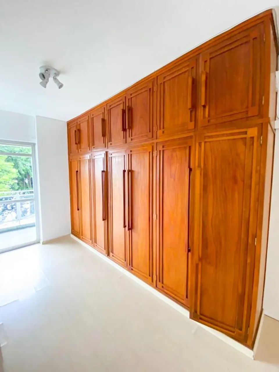 EXCELENTE APARTAMENTO NO CENTRO DE BARRA MANSA