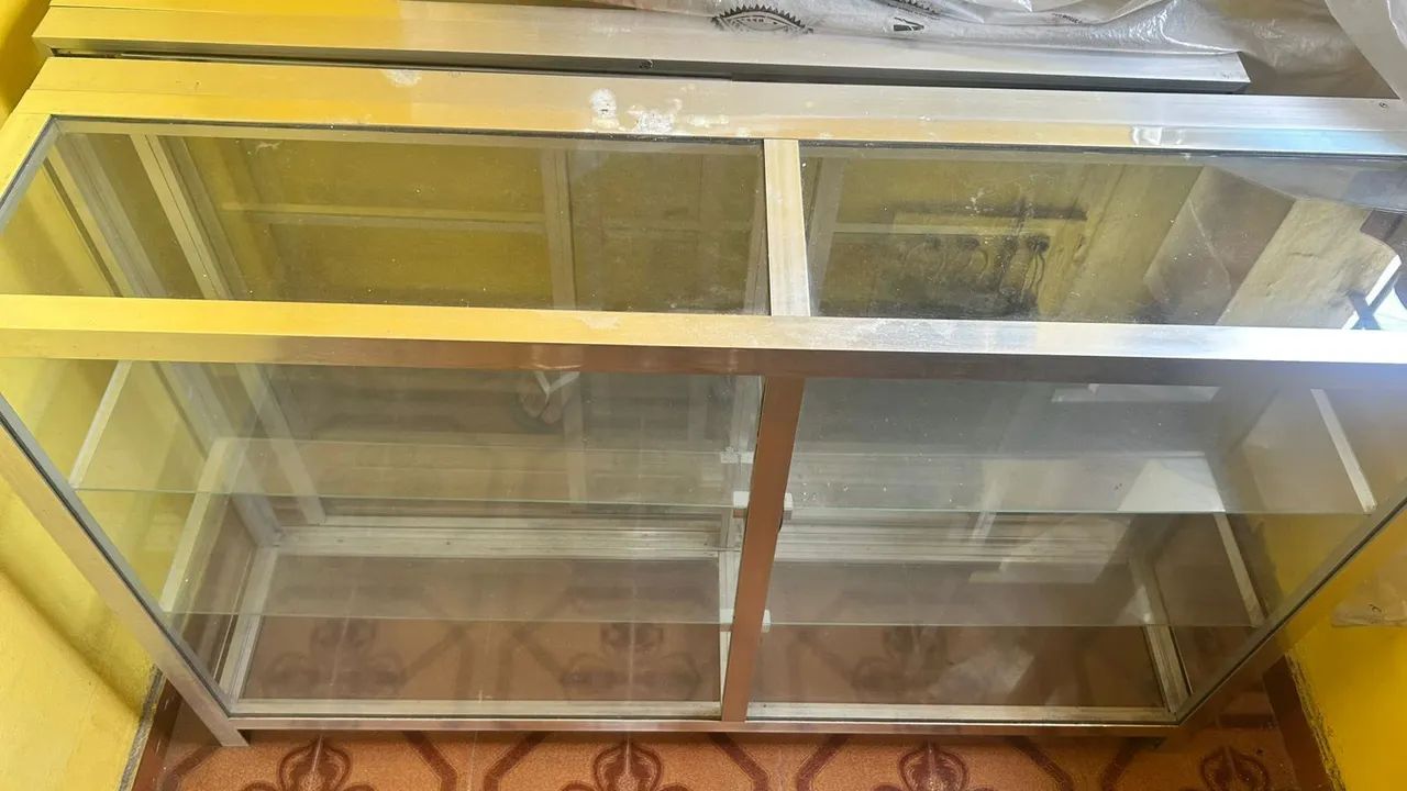 Vitrine / Balcão expositor de Vidro - Foto 2