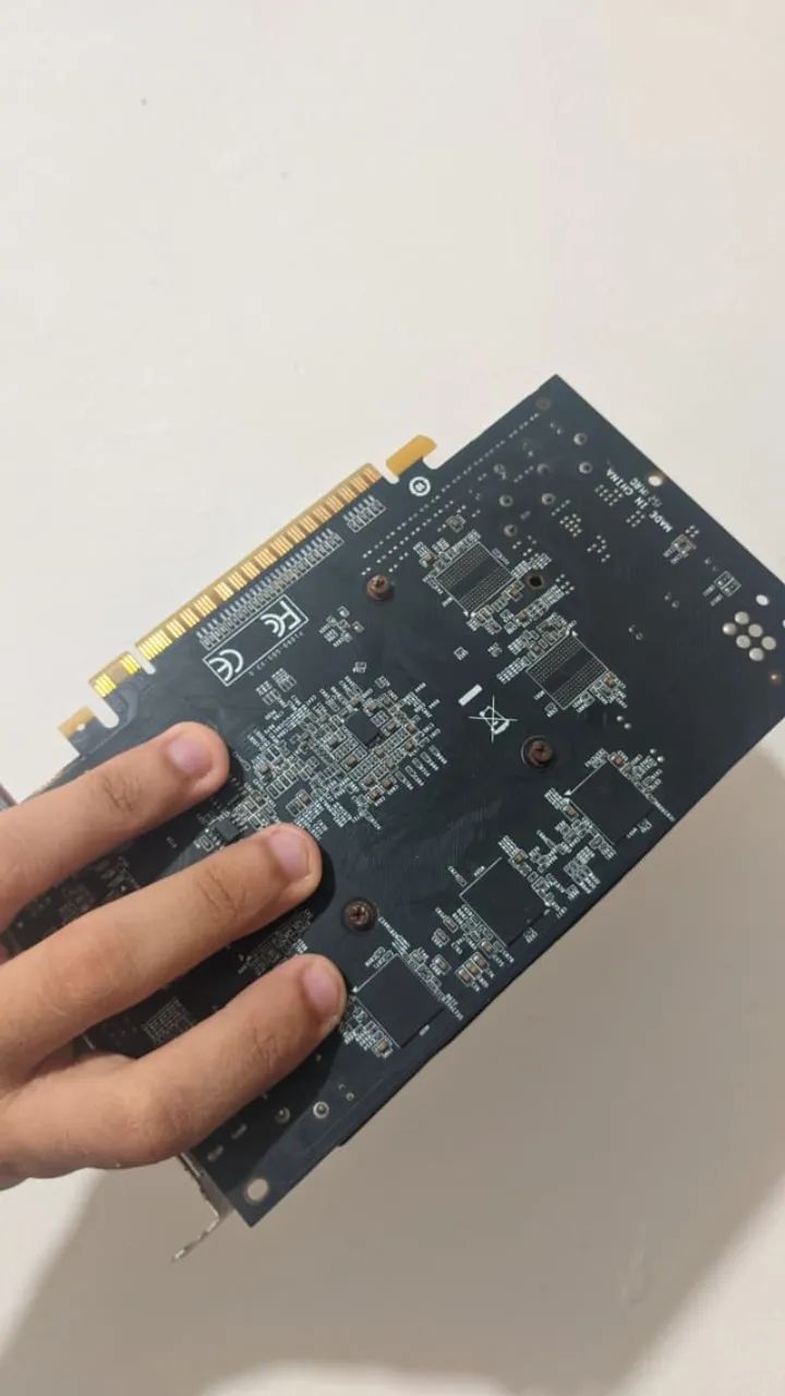 GTX 550-2GB-KNUP - Foto 4
