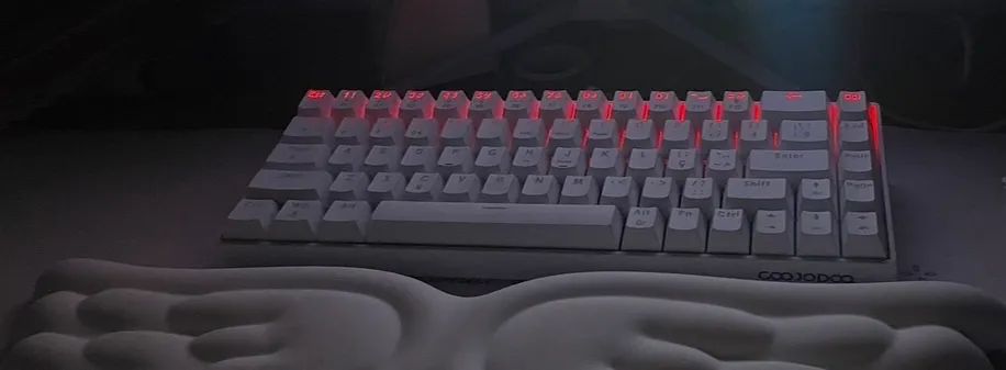 Teclado branco 60% abnt2 switch red hotswap - Foto 2
