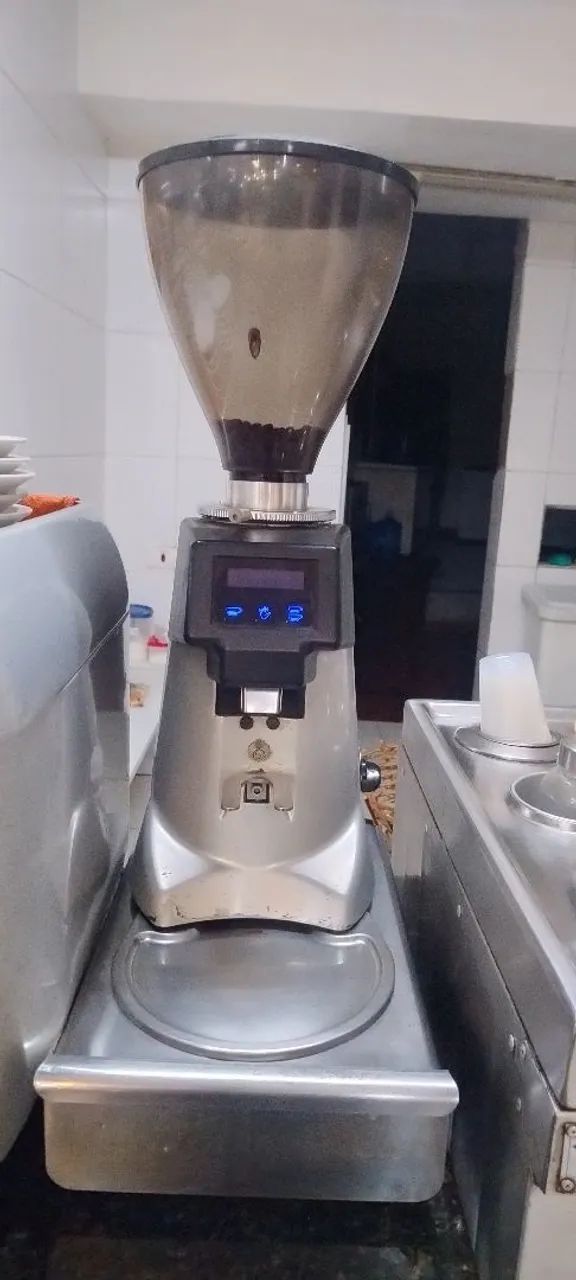 Cafeteira de 03 grupos  - Foto 2