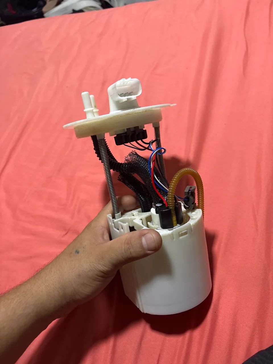 Vende-se bomba de combustível ônix turbo 2024 3 cilindros funcionando perfeitamente  - Foto 2