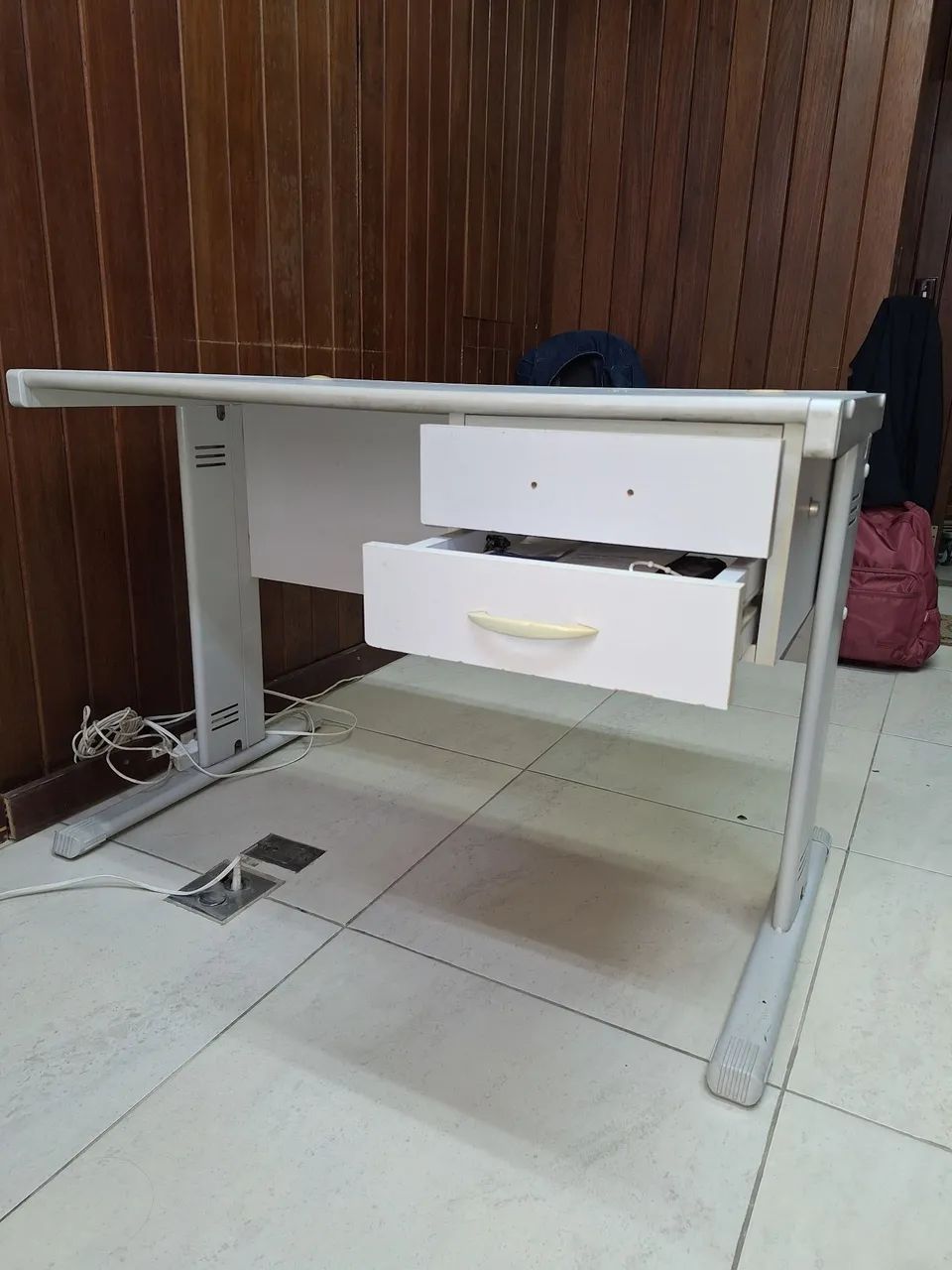 2 mesas de escritório com gaveteiro - Foto 4