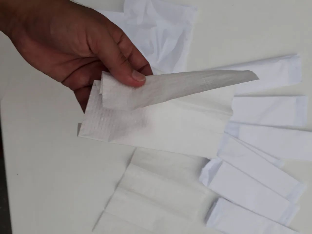 Sachê com 2 Guardanapos Premium 30x20cm! Higiene, Absorção e Carinho para seu Cliente! - Foto 4