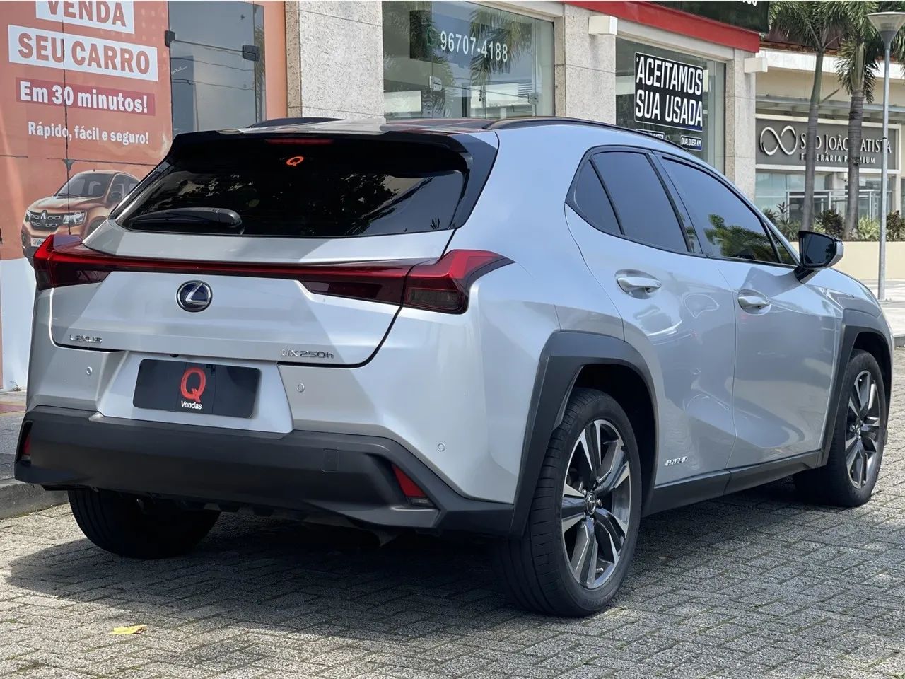 Lexus UX-250h Dynamic 2.0 16V Aut.(hybrid), foto 4 de 20