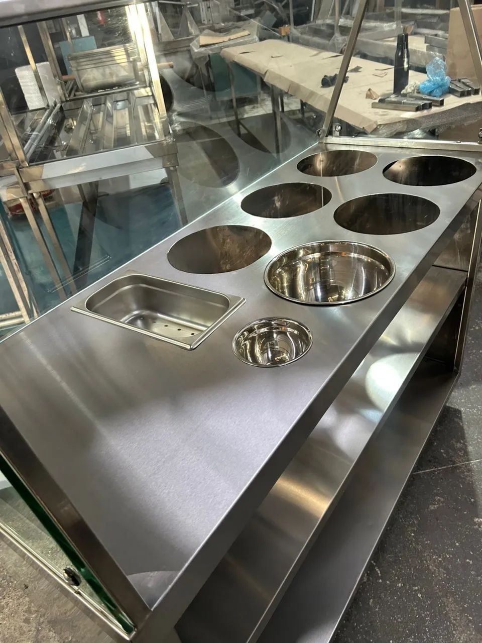 TABULEIRO DE ACARAJÉ INOX COM CUBAS - Foto 4