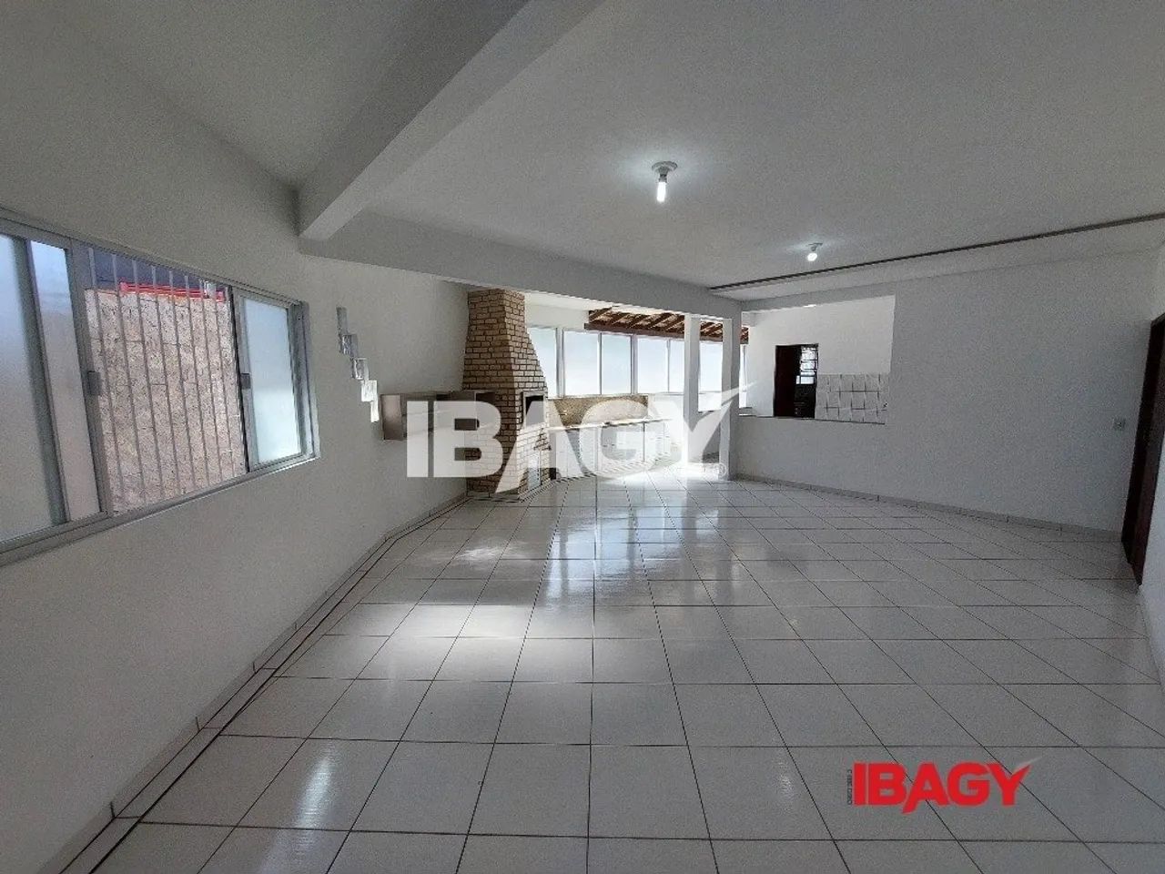 Excelente Casa 4 dormitório(s) em Forquilhas - São José - Foto 4