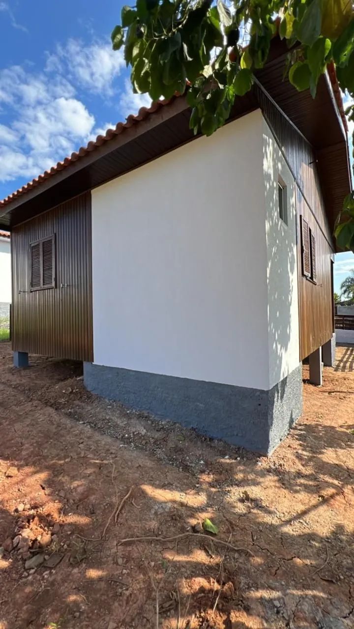 Casa (Madeira), com 3 quartos e 1 banheiros à Venda, 46 m² em Criciúma/SC - Foto 2