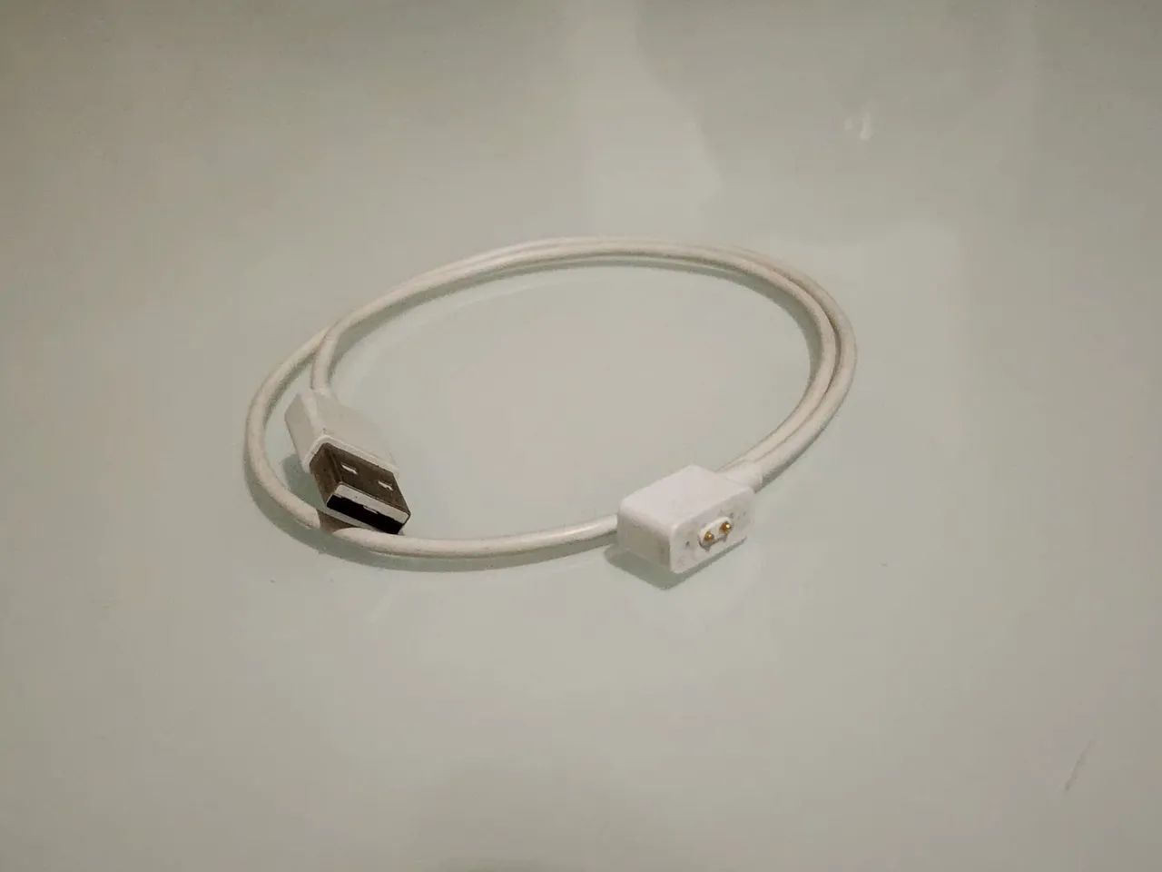 Carregador original Mi Band 8.