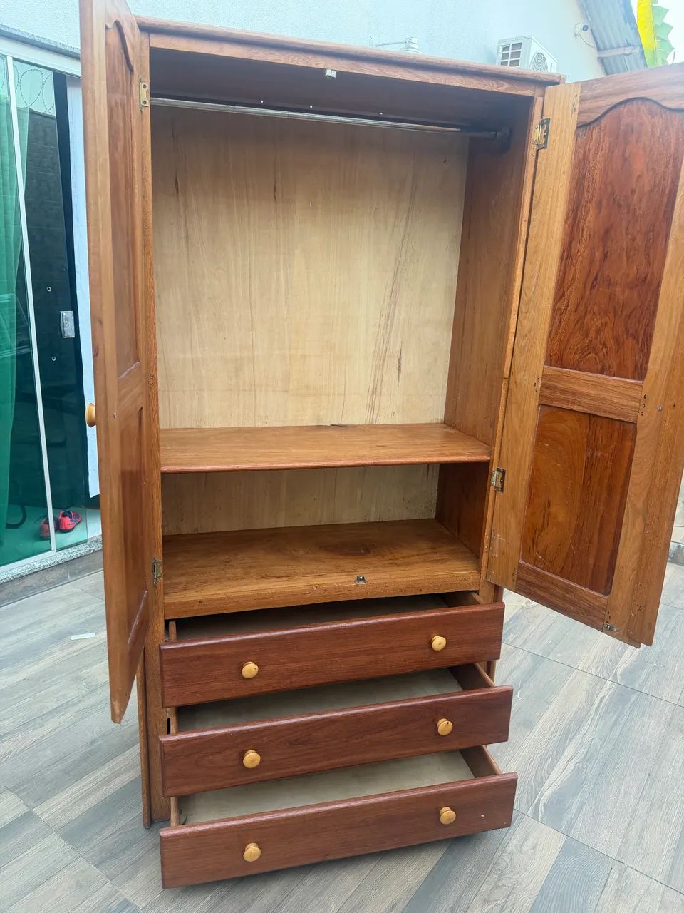 Guarda roupa de madeira  - Foto 2