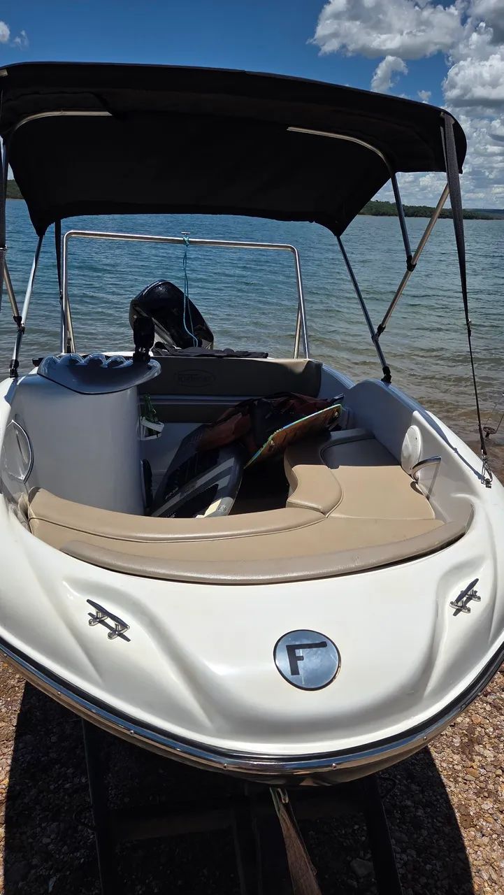 Lancha 16 pes, completa, com motor 60hp4T mercury.  - Foto 7