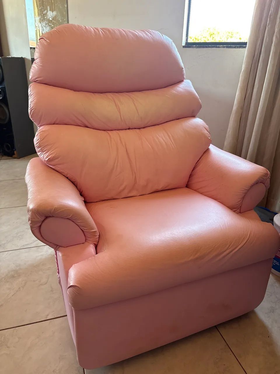 Poltrona reclinável rosa 