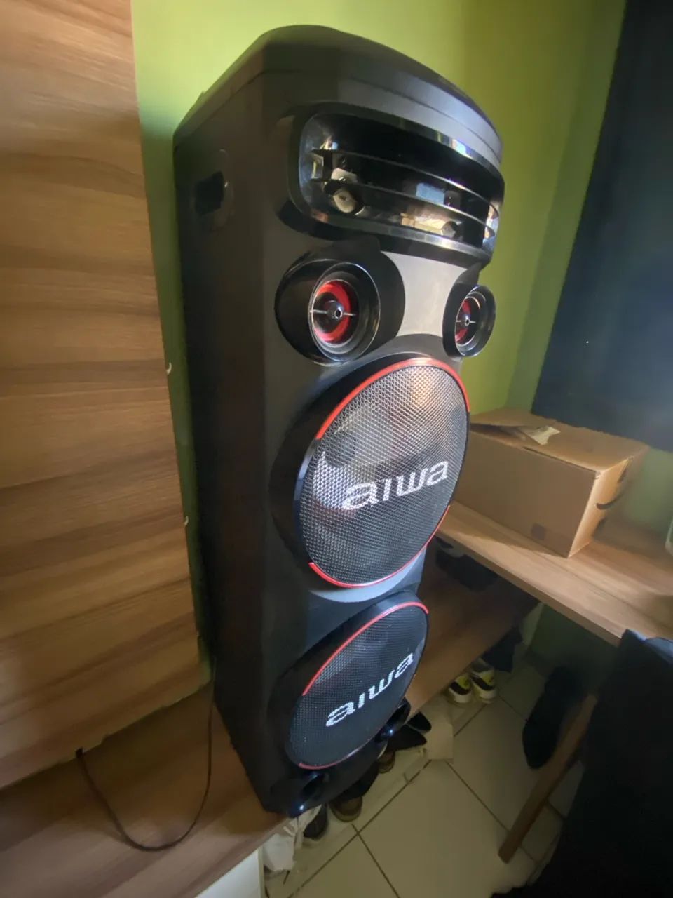 Caixa de som Aiwa 