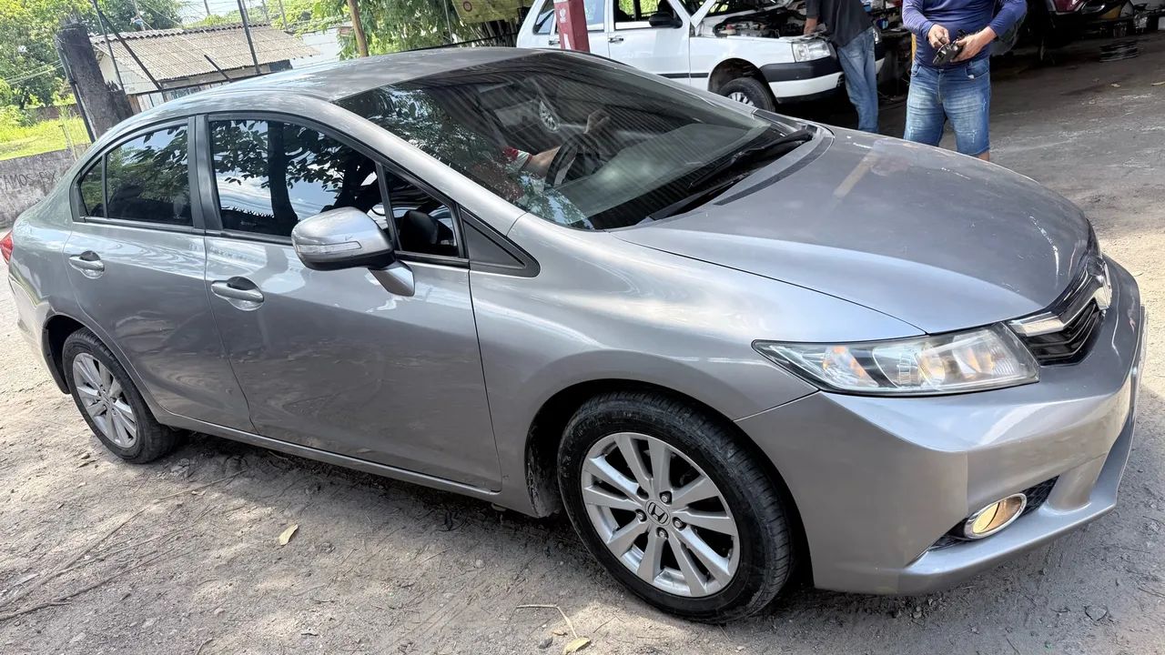 Honda Civic Civic Sedan LXR 2.0 Flexone 16V Aut. 4p 2014