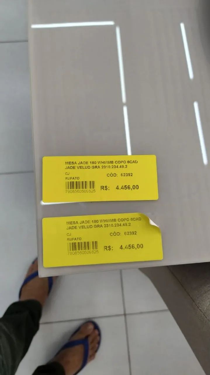 Mesa moderna e sofisticada65048987671682124