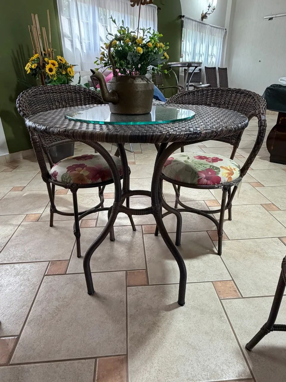 Mesa varanda + 4 cadeiras em rattan - Foto 2
