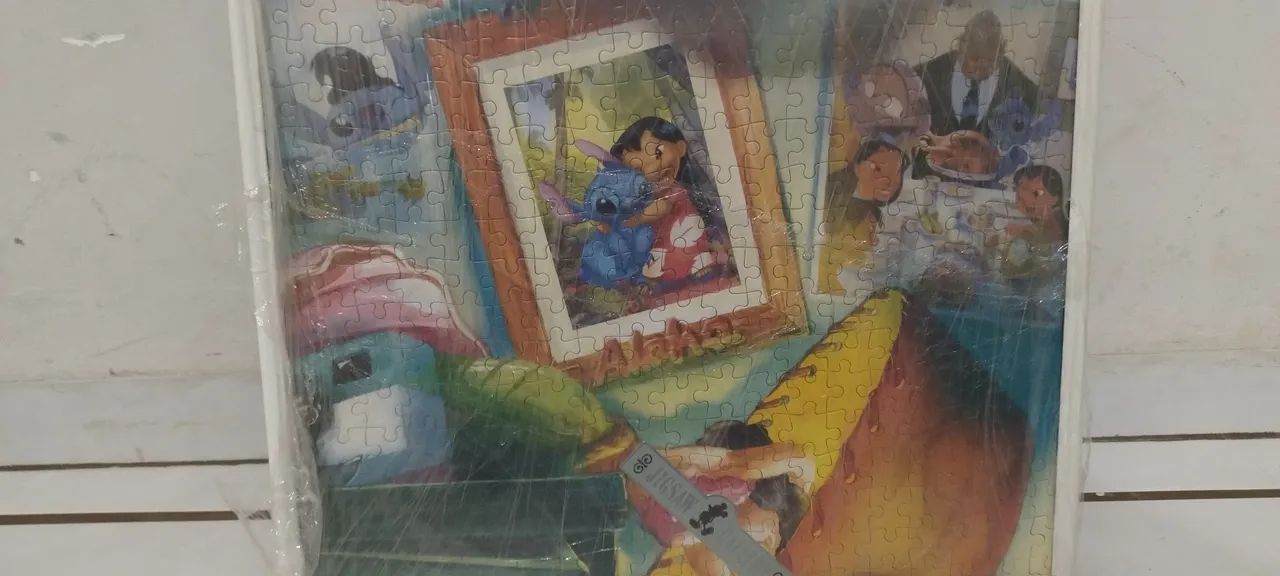 Quebra cabeça stitch na moldura 