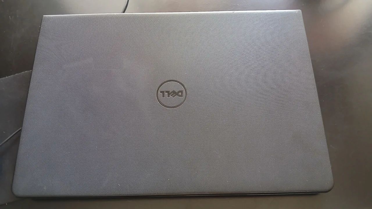 Notebook DELL i3. 8GB. Intel HD 520 SSD 256 sistema 64 bits
