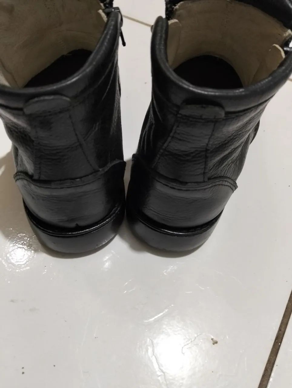 Bota de couro toda costura  - Foto 3