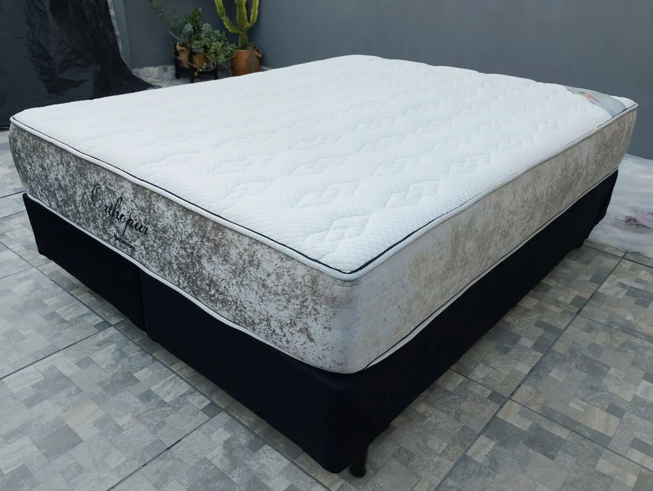 Excelente Cama Box Queen Size Orthopur Ortobom  - Foto 5