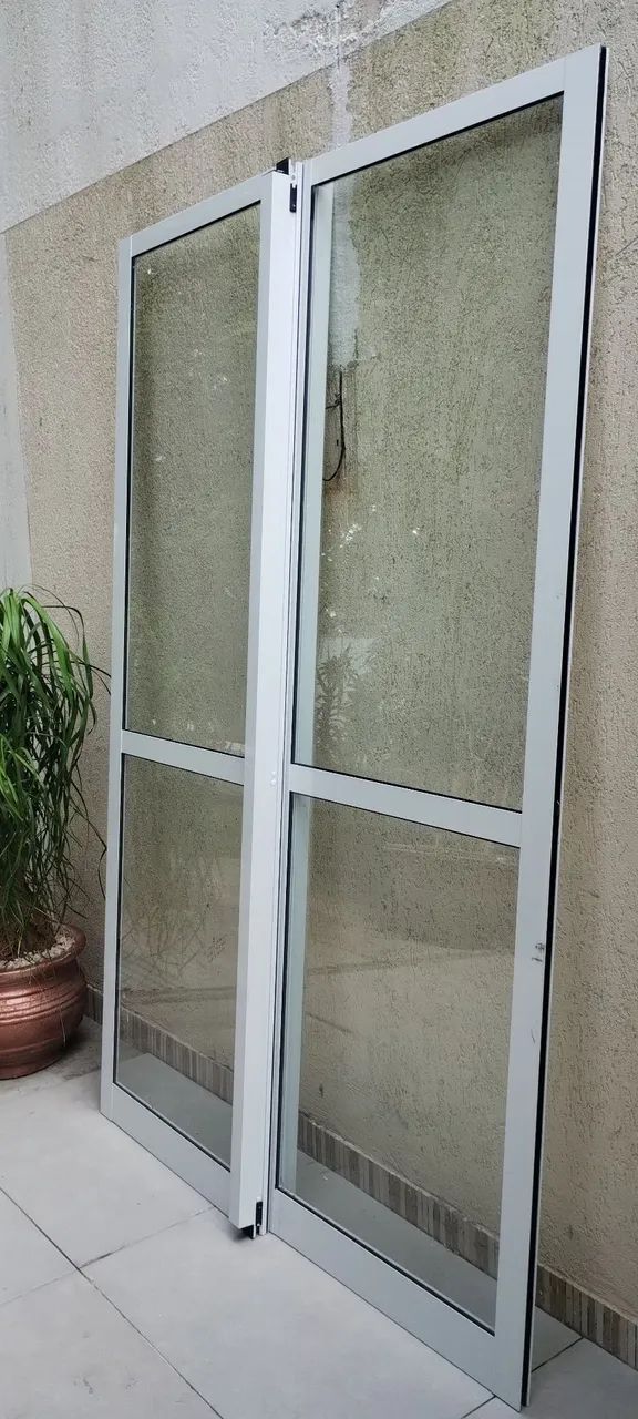 Porta Sacada de Alumínio Completa  - Foto 2
