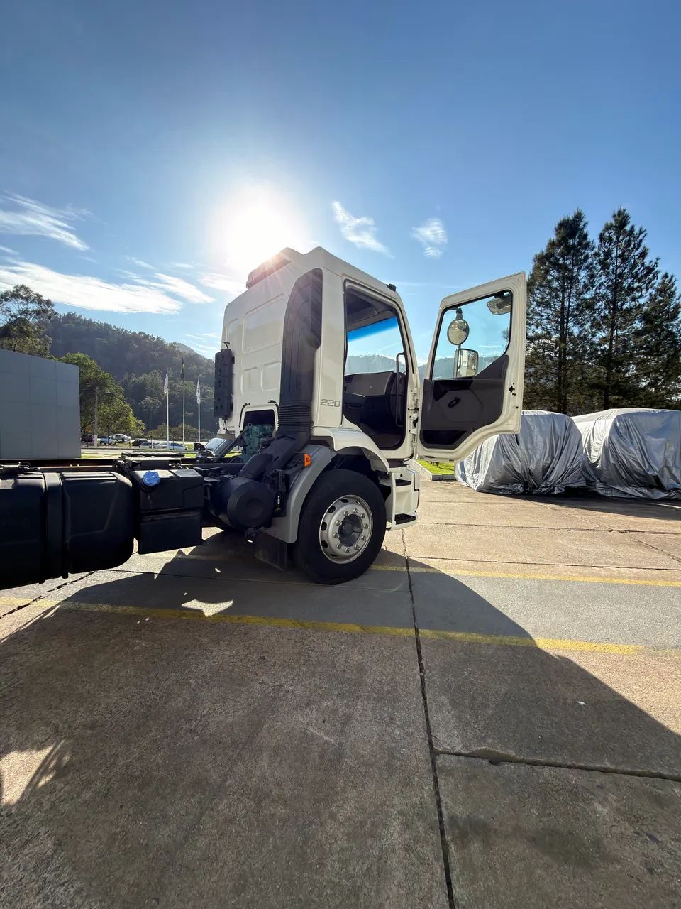 VOLVO/VM 220 4x2R  2014/15 - Foto 3