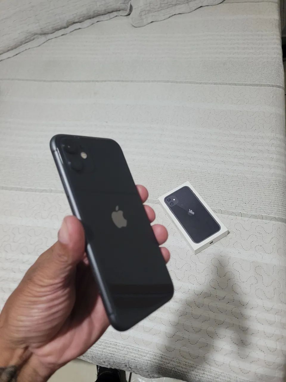 Iphone 11 64 gigas trincado funcionando perfeitamente.  - Foto 2