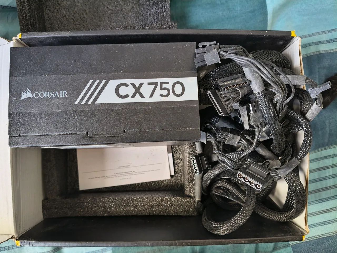 Fonte 750W Corsair CX750 - Foto 3