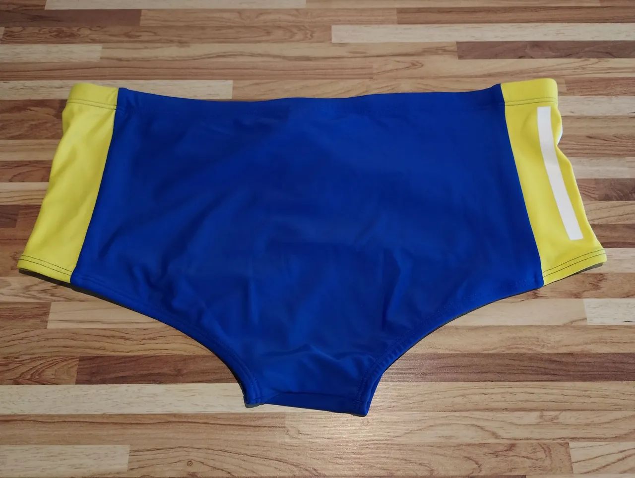 Sunga Adidas azul e amarelo - Tam G - Foto 2