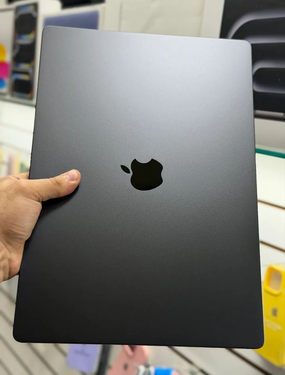 Macbook pro 16 polegadas m4 max 36gb / 1tb APENAS 1 CICLO