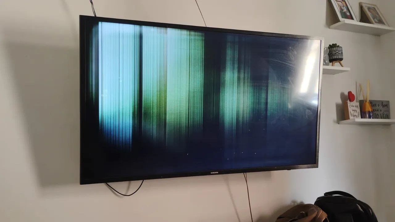 Tv Smart sem imagem - Foto 2
