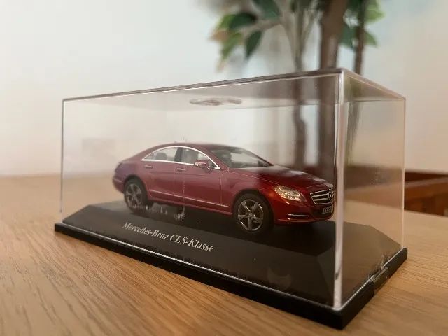 Miniatura Mercedes CLS 1.43 Vermelho. - Foto 5