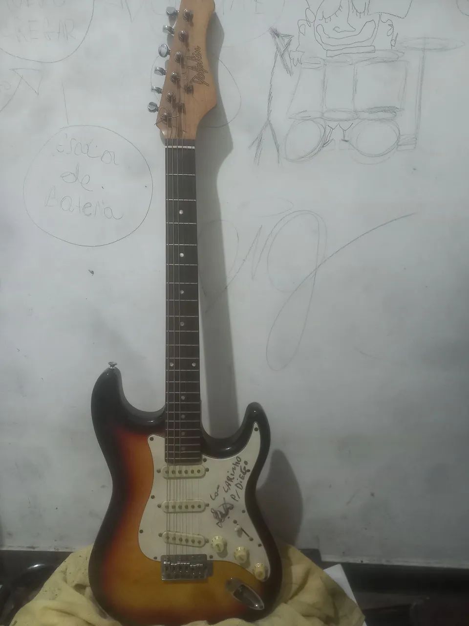 Guitarra Dolphin+Caixa de Som - Foto 4