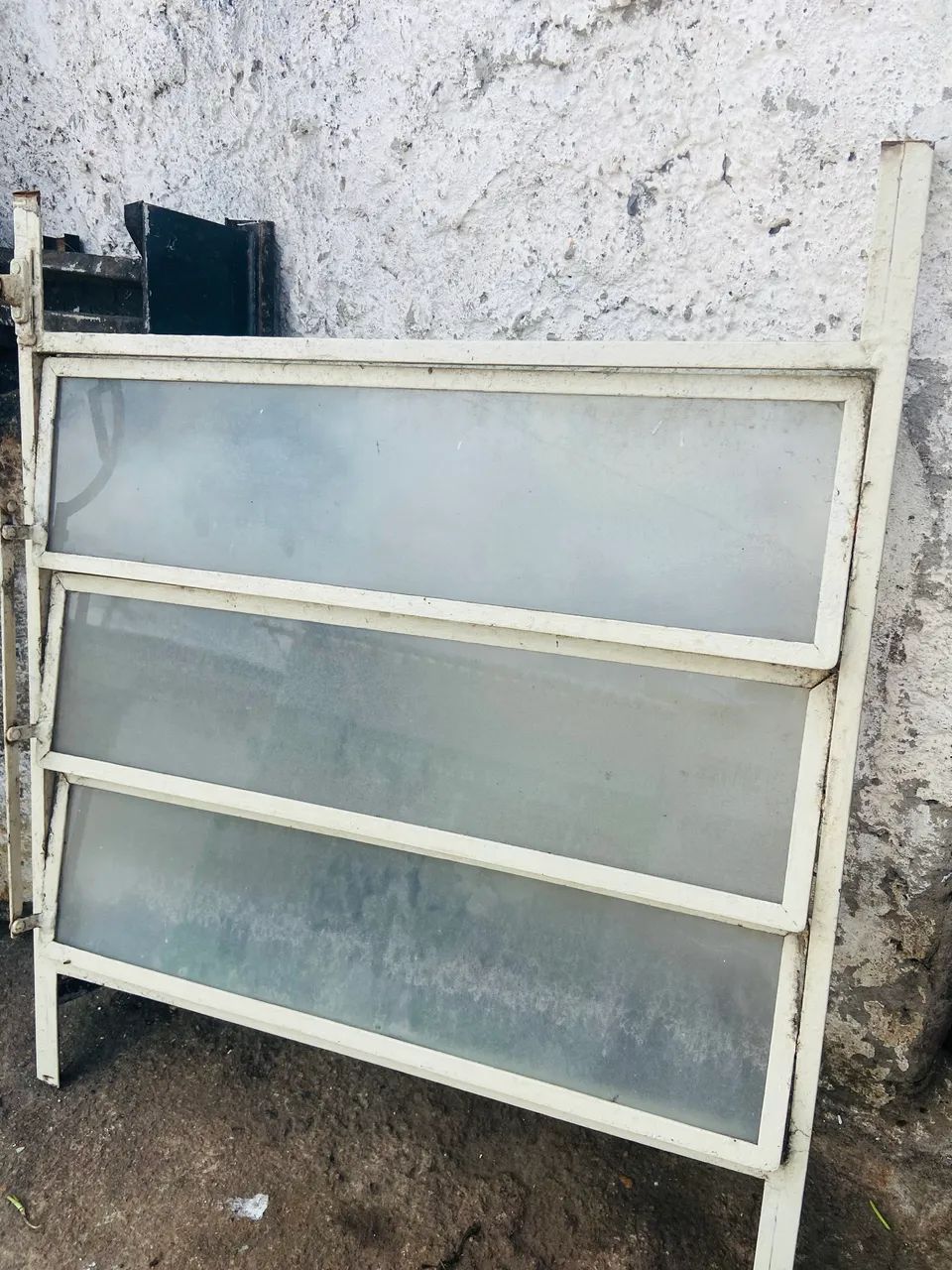 Janela basculante Seminova 65204105108355120