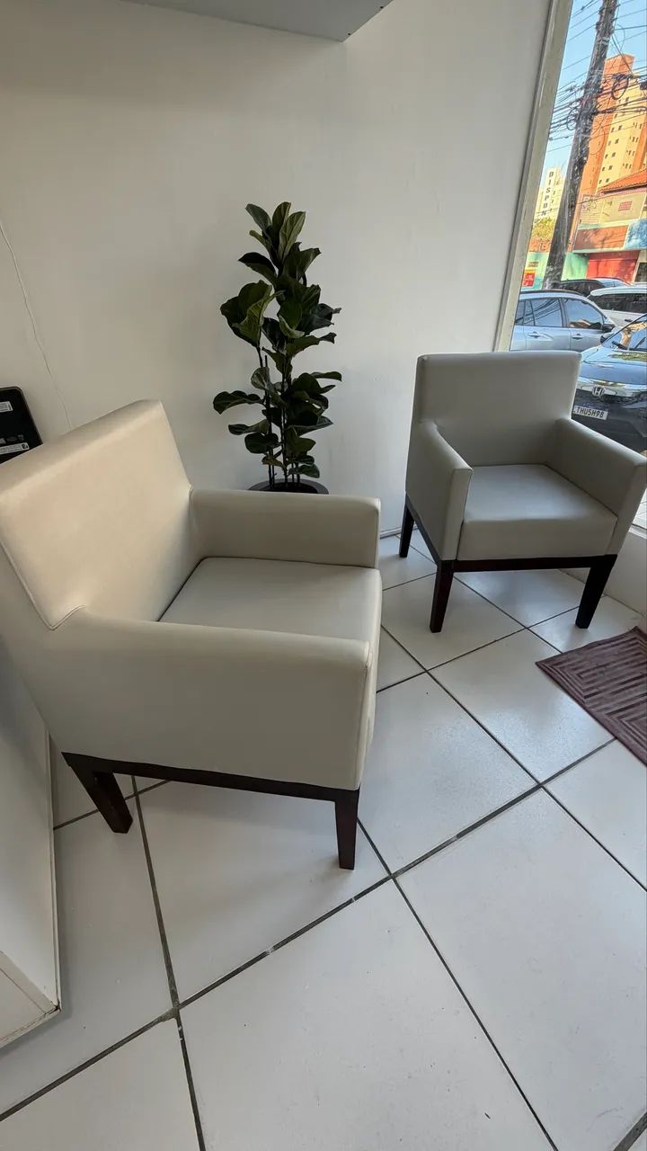 3 Poltronas 250,00 cada 