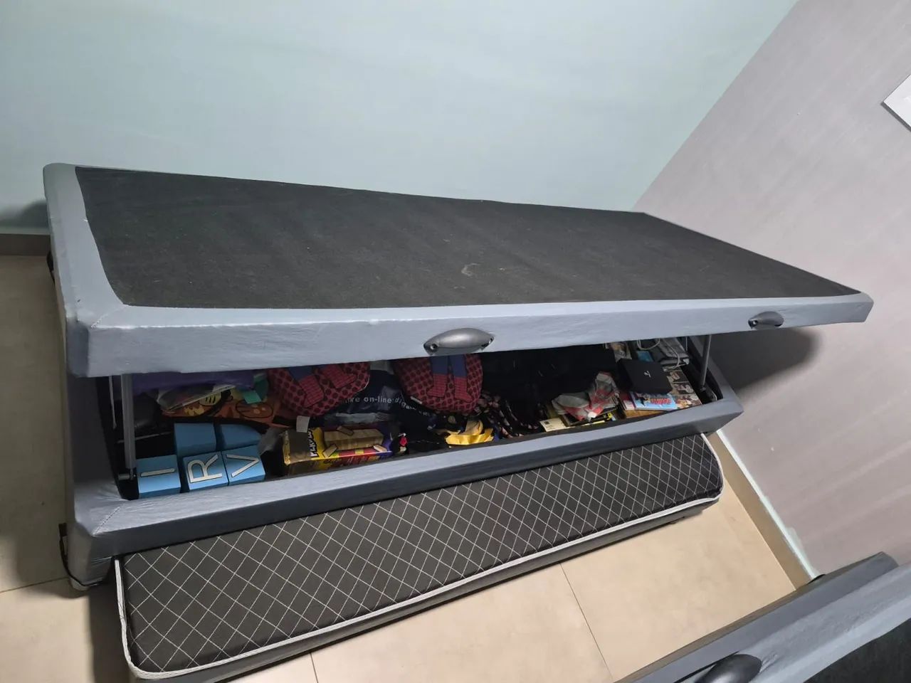 Vendo Base Solteiro Baú com Cama Auxiliar(Courino) - Foto 3