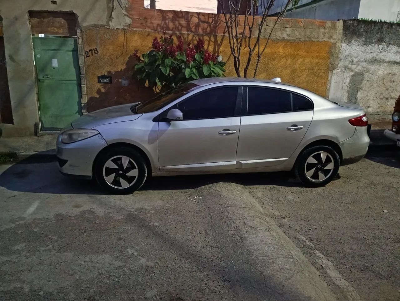 Renault Fluence FLUENCE Sed. Dynamique 2.0 16V FLEX Aut. 2014