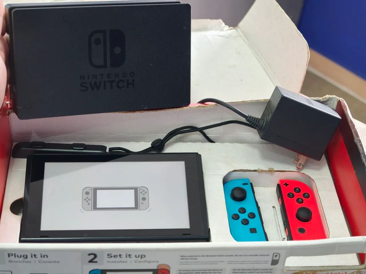 Nintendo Switch V2 com Jogo e 2 Pares de Joycons - Foto 3