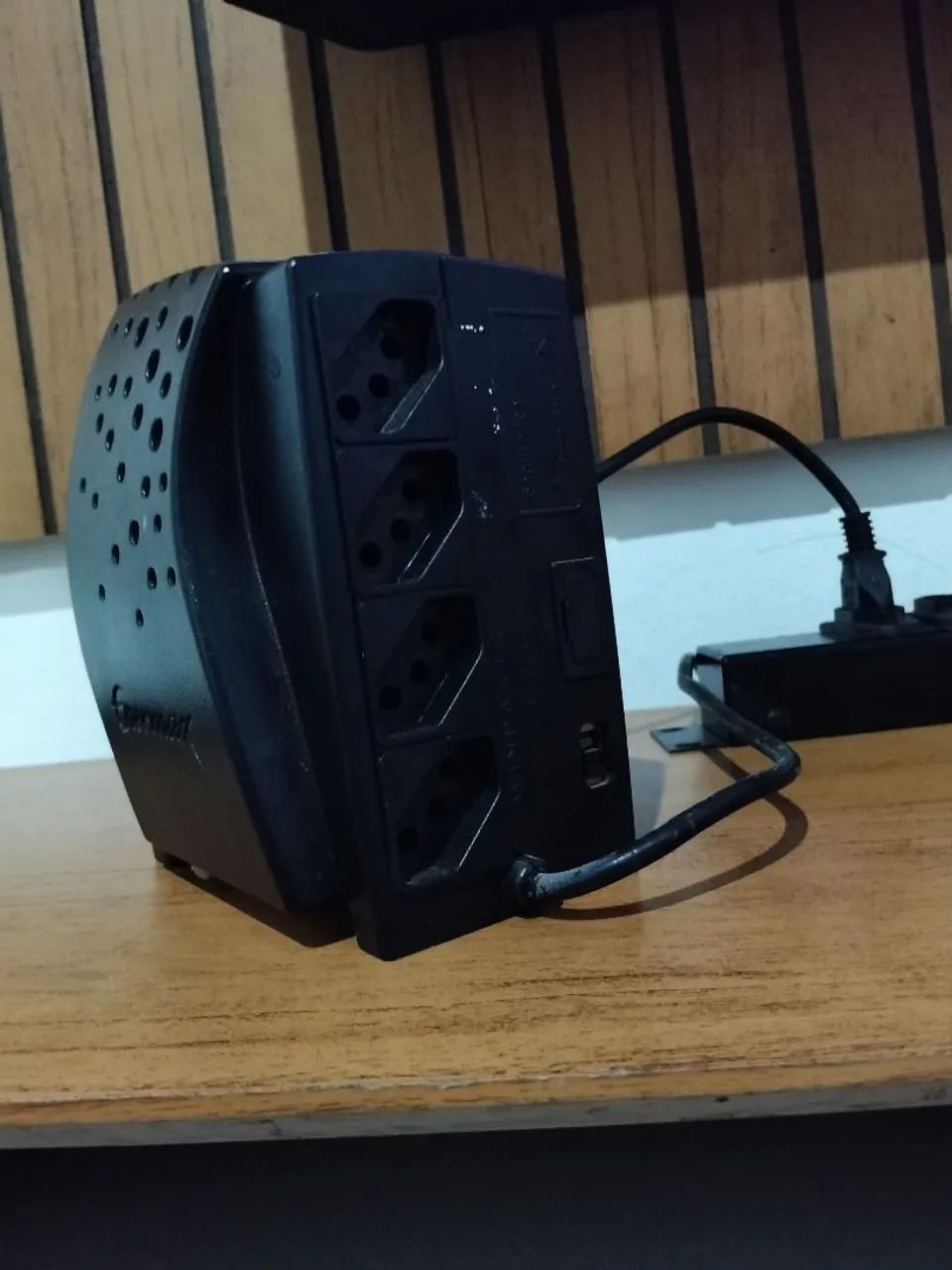 Estabilizador Enermax 500w - Foto 2